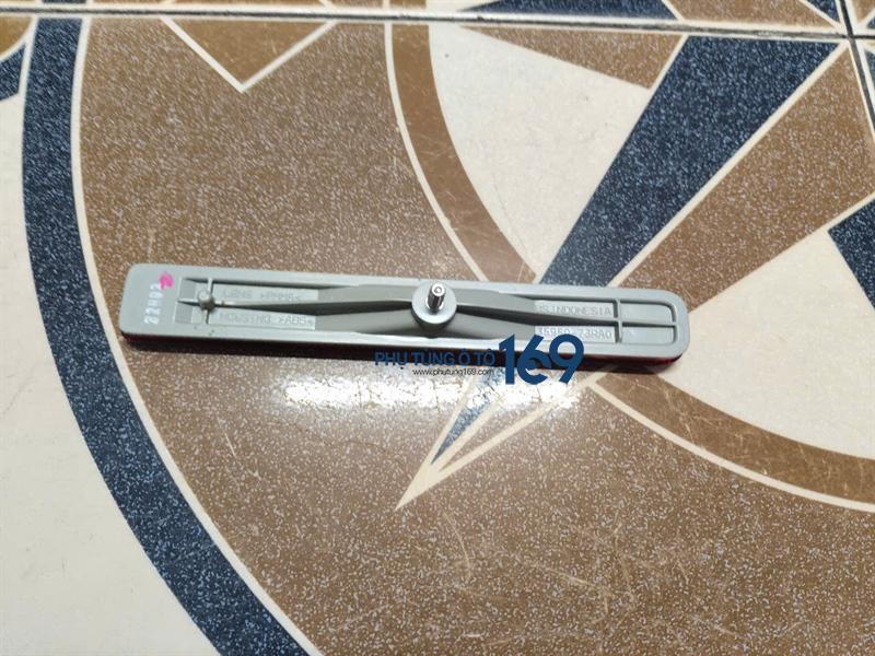 Phản quang cản sau Suzuki Xl7