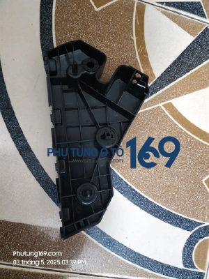 Phe cài cản trước Mazda Bt50