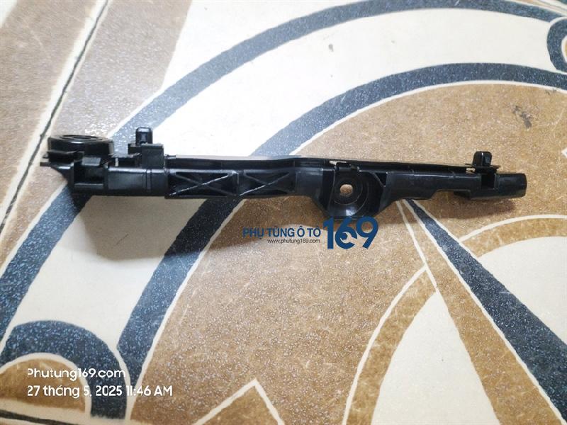 Phe cài cản trước phải Toyota Fortuner Phe cài cản trước phải Toyota Fortuner