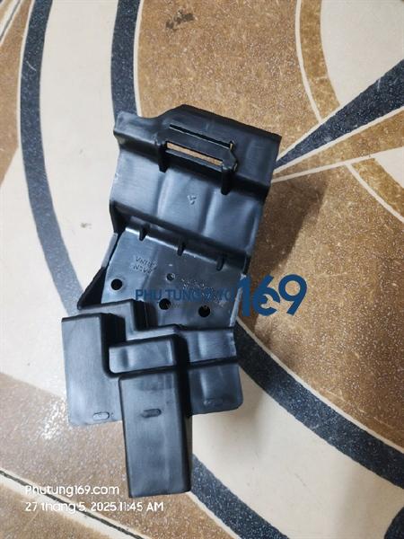 Phe cài đèn pha phải Toyota Fortuner Phe cài đèn pha phải Toyota Fortuner