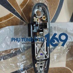 Tay mở cửa ngoài Toyota Land Cruiser
