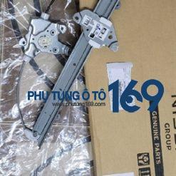 Compa lên kính Navara