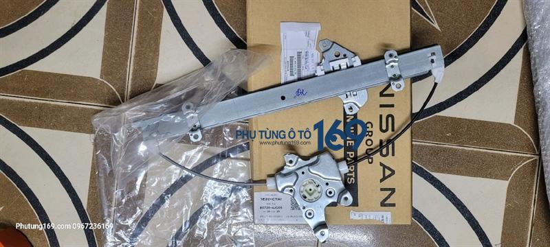 Compa lên kính Navara