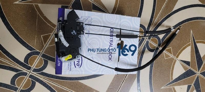 Khóa ngậm cửa Nissan Navara Khóa ngậm cửa Nissan Navara