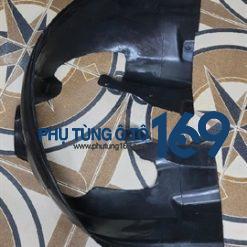 Lòng dè trước Cruze