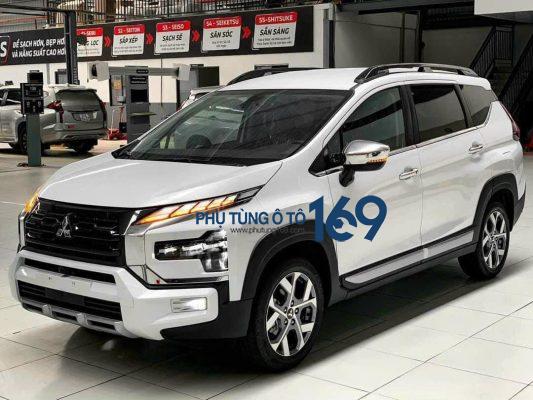 Phe cài cản trước Mitsubishi Xfoce 2023