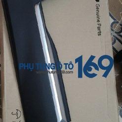Ốp cánh cửa sau Hyundai Santafe