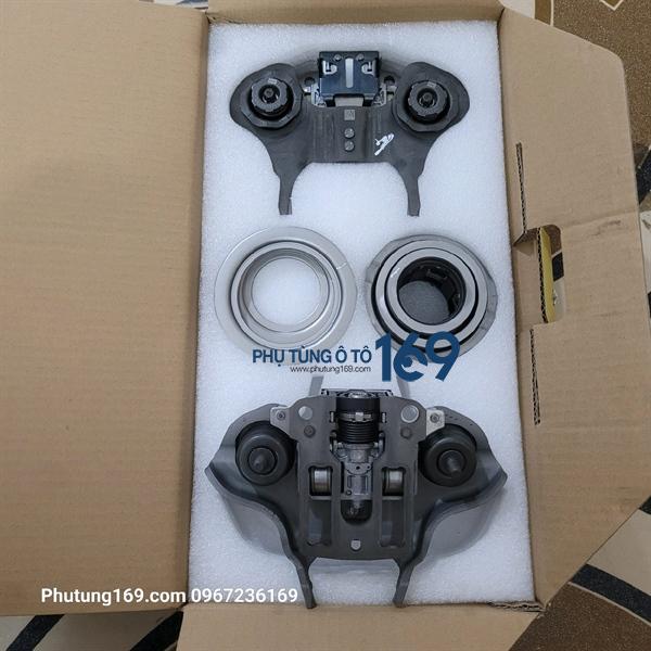 Càng cua Ford Focus Càng cua Ford Focus