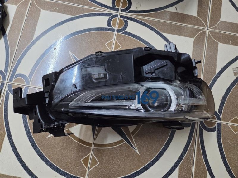 Đèn pha phải Mazda 6 Đèn pha phải Mazda 6