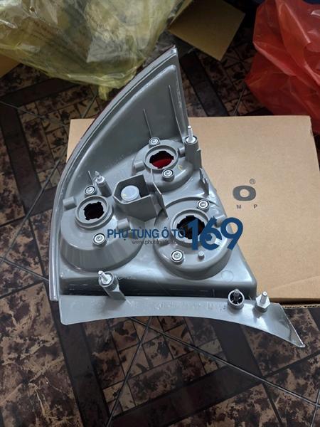 Đèn hậu Ford Laser