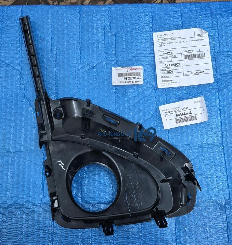 Ốp đen đèn gầm bên lái Fortuner Ốp đen đèn gầm bên lái Fortuner