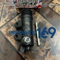 Tổng côn dưới Toyota Inova