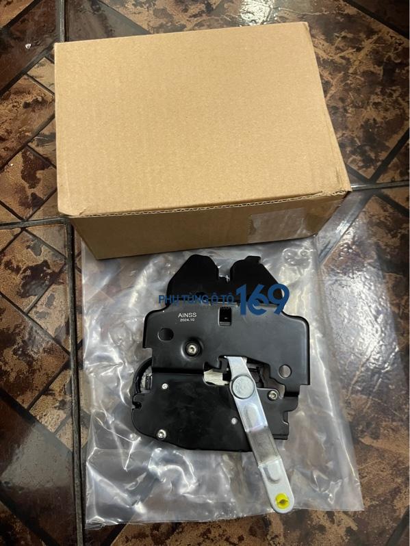 Khóa ngậm cốp hậu Nissan Sunny Khóa ngậm cốp hậu Nissan Sunny