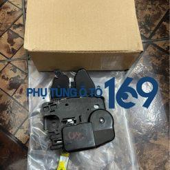 Khóa ngậm cốp hậu Nissan Sunny