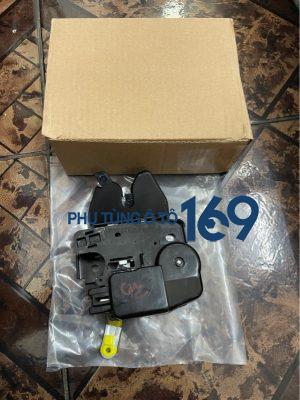 Khóa ngậm cốp hậu Nissan Sunny