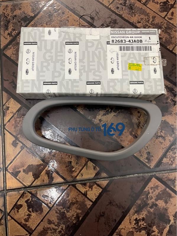 Ốp tay mở cửa trong Nissan Navara Ốp tay mở cửa trong Nissan Navara