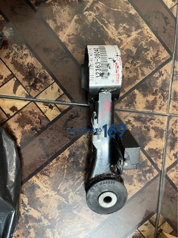 thanh giằng động cơ Toyota Camryv