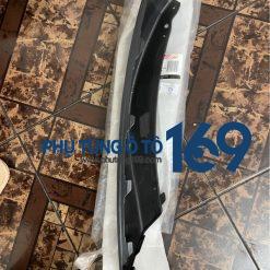Ốp ba đờ xốc trước Focus