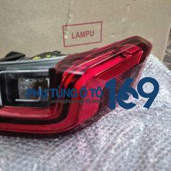 Đèn hậu miếng ngoài Brv