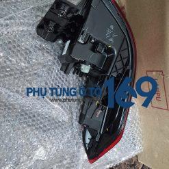 Đèn hậu miếng ngoài Brv